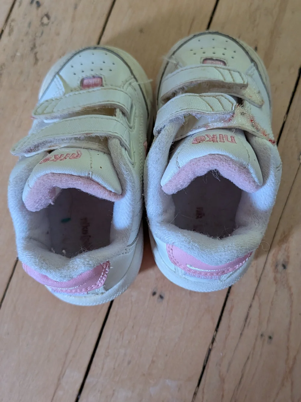 Nike Kids Toddler Baby White Sneakers with Pink Size 4